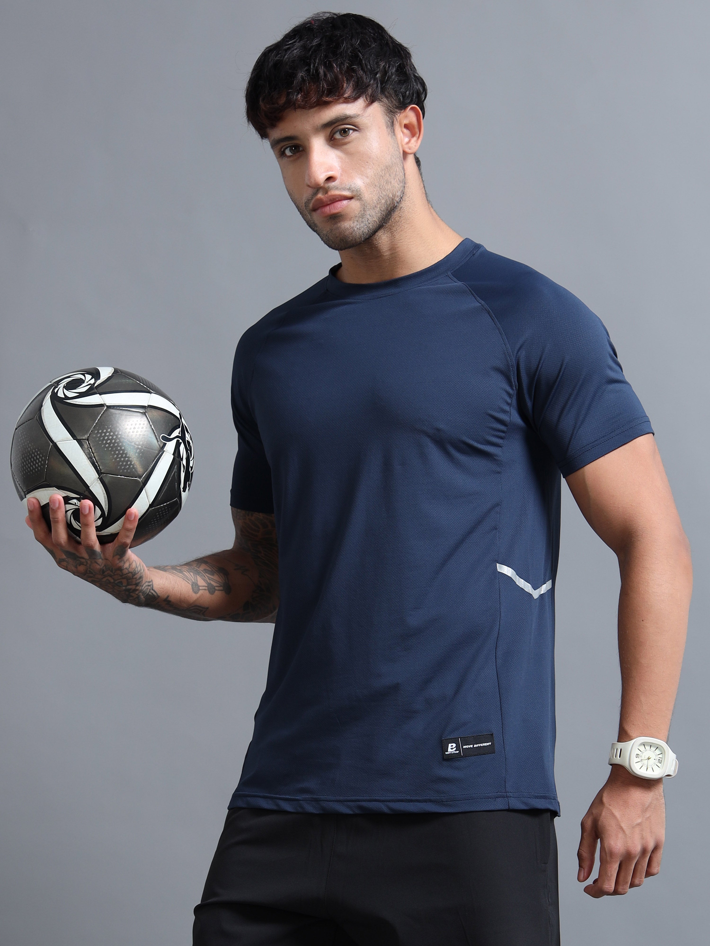 MOVE T-SHIRT (NAVY BLUE)