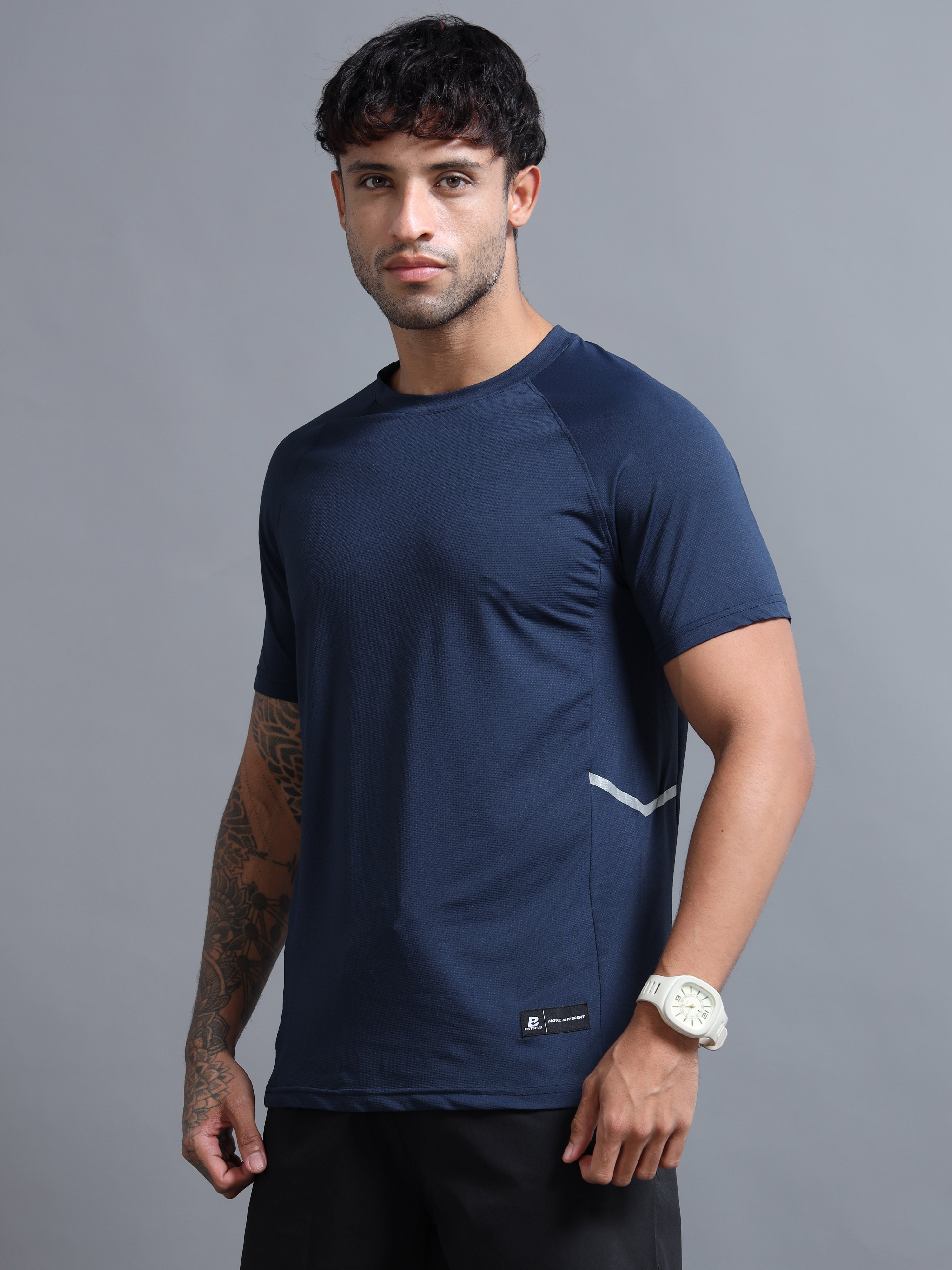 MOVE T-SHIRT (NAVY BLUE)