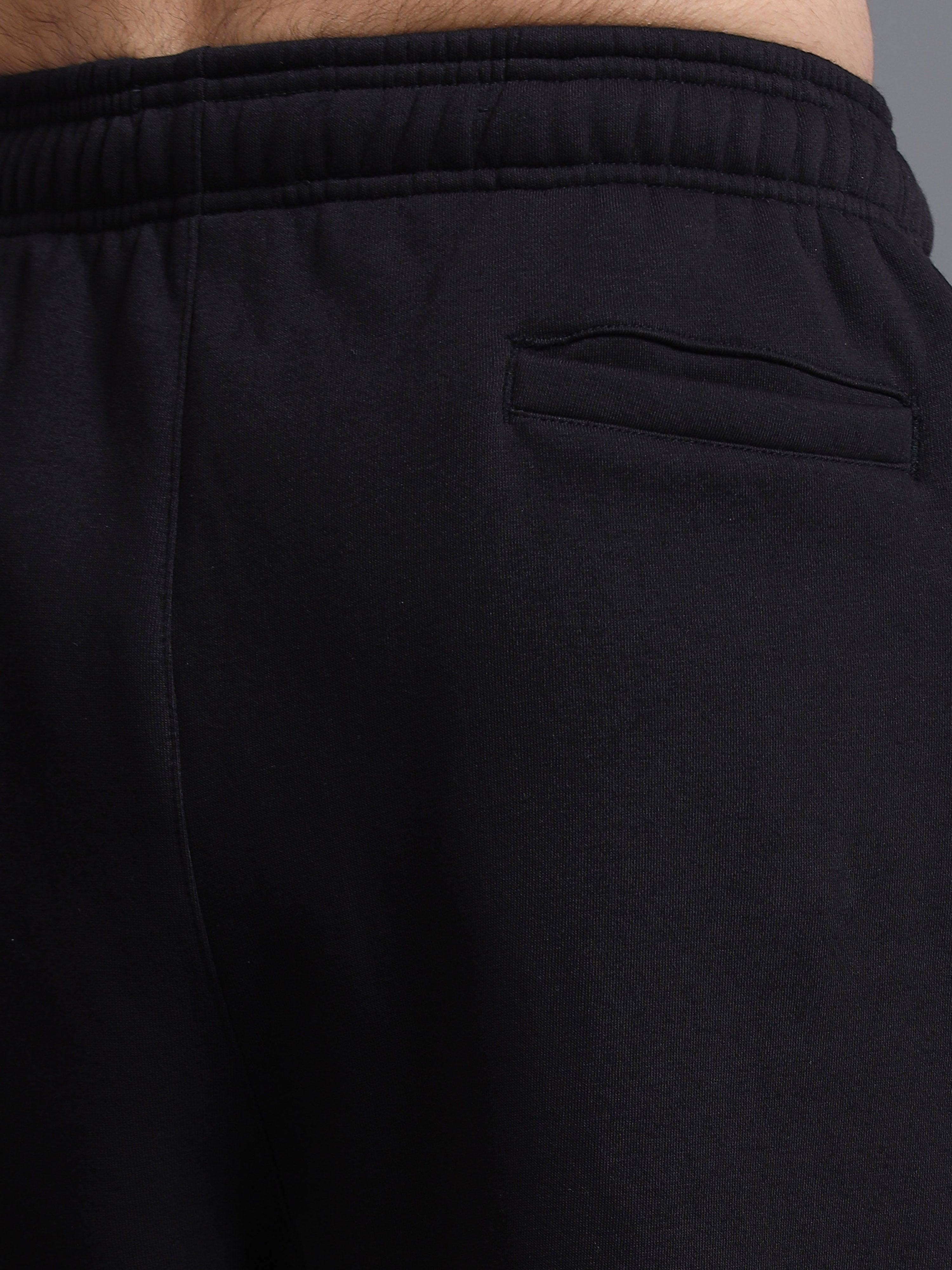 EASE JOGGERS (BLACK)
